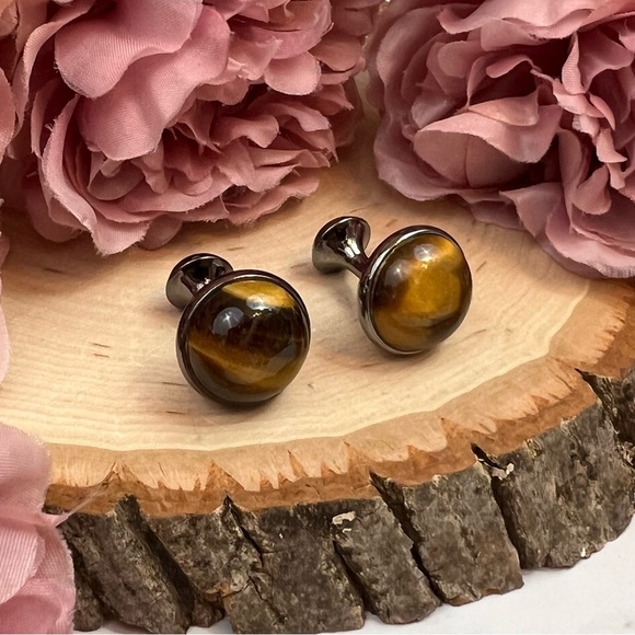 Elegant Round Brown & Gold Striped Tiger’s Eye Cufflinks - Picture 6 of 17